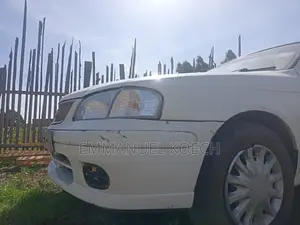 Nissan FB15 2001 White