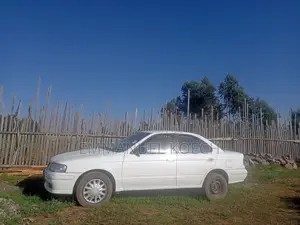 Nissan FB15 2001 White