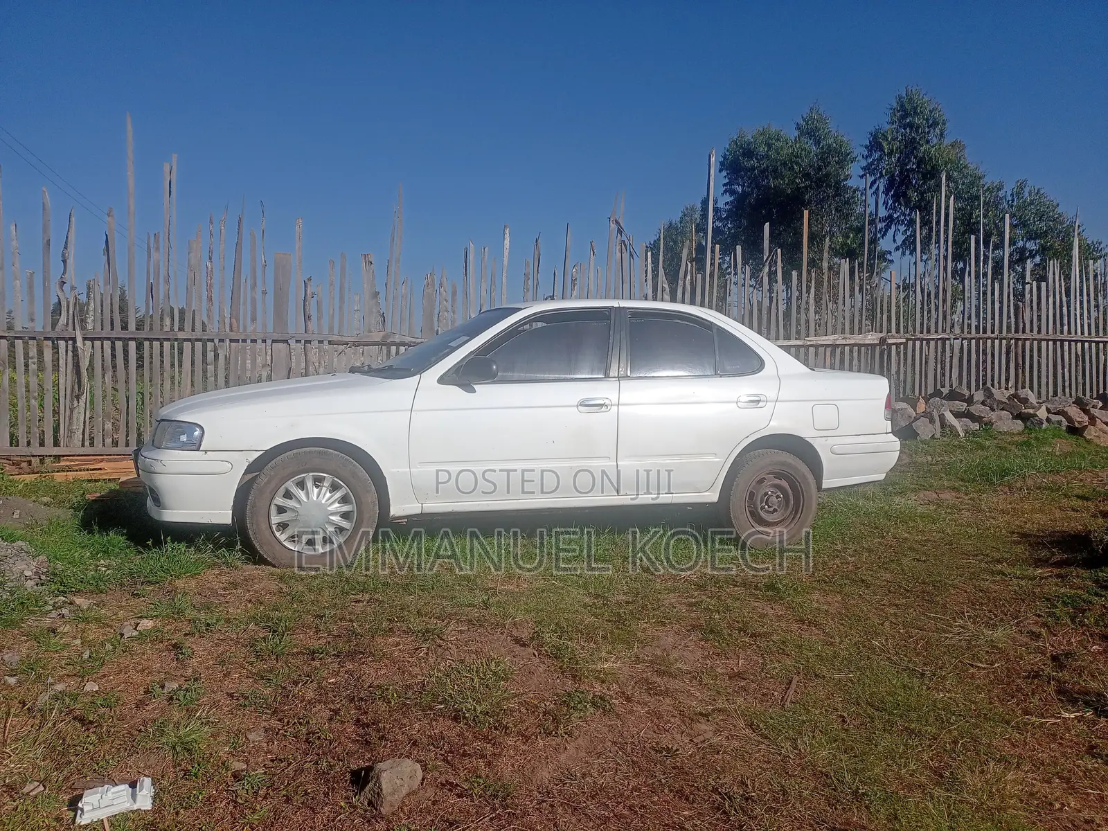 Nissan FB15 2001 White