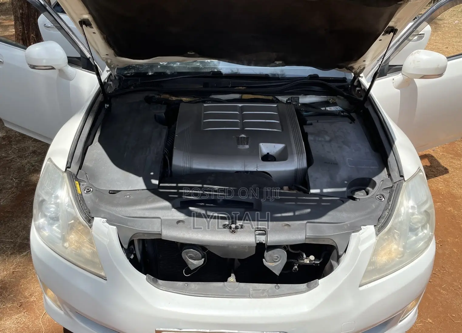 Toyota Crown 2009 White
