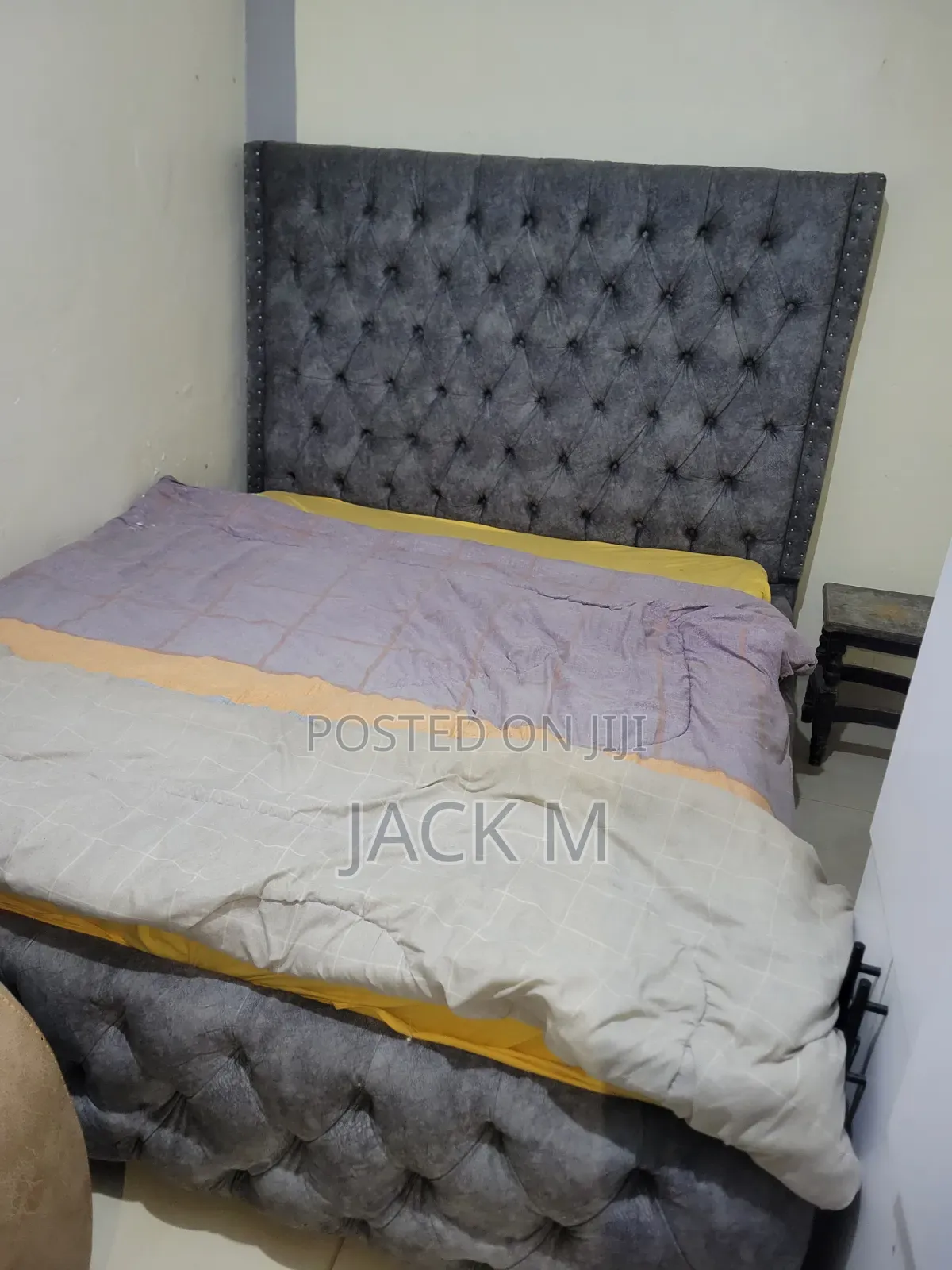 5*6 Mahogany, Chester Bed