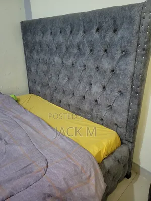 5*6 Mahogany, Chester Bed
