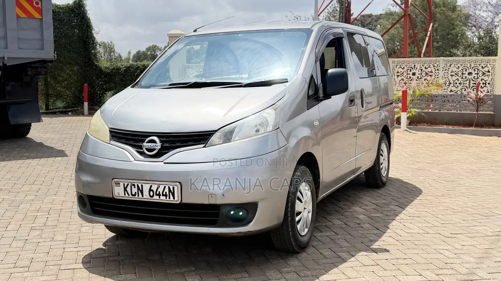 Nissan NV200 2011 Silver