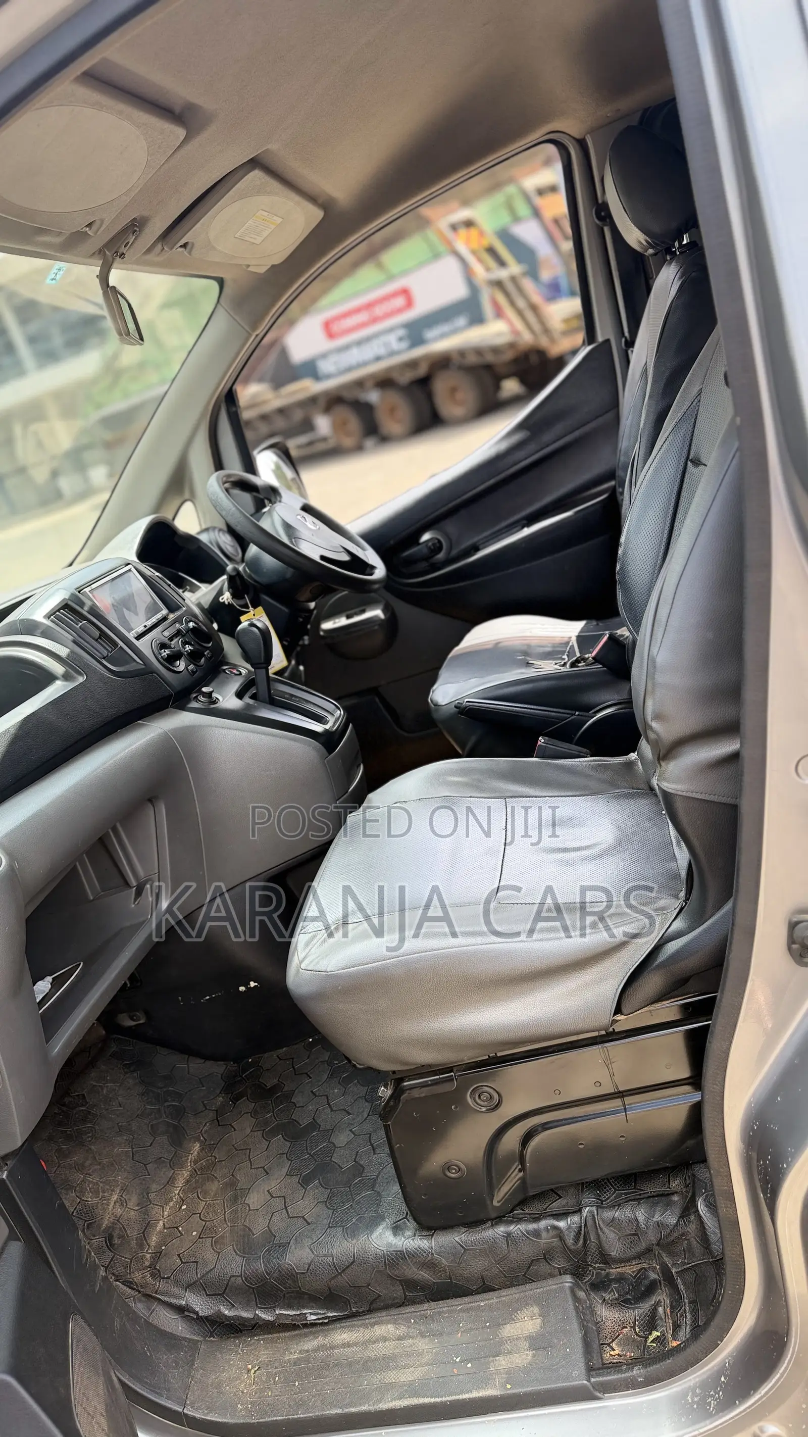 Nissan NV200 2011 Silver