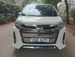 Toyota Noah 2.0 AWD (7 Seater) 2019 Silver