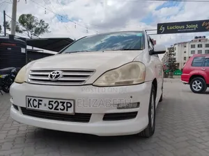 Toyota Ipsum 2009 White