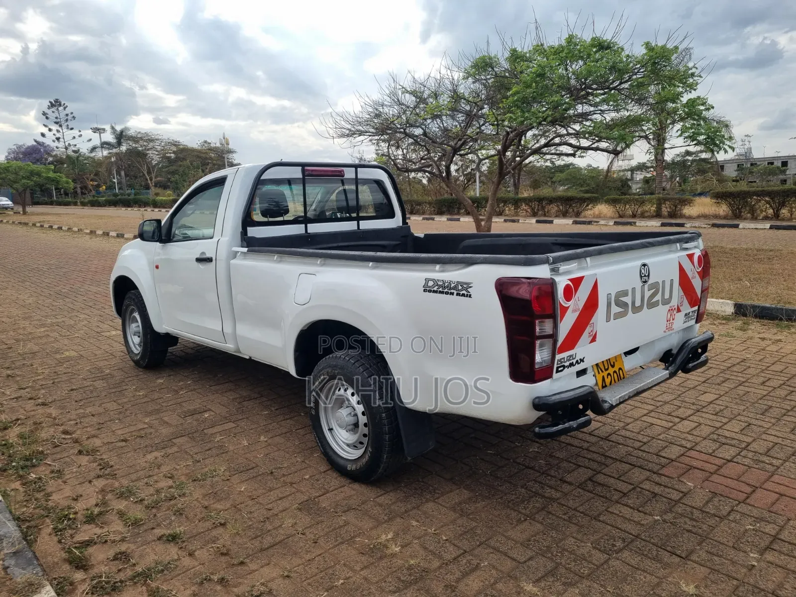 Isuzu D-MAX 2021 White