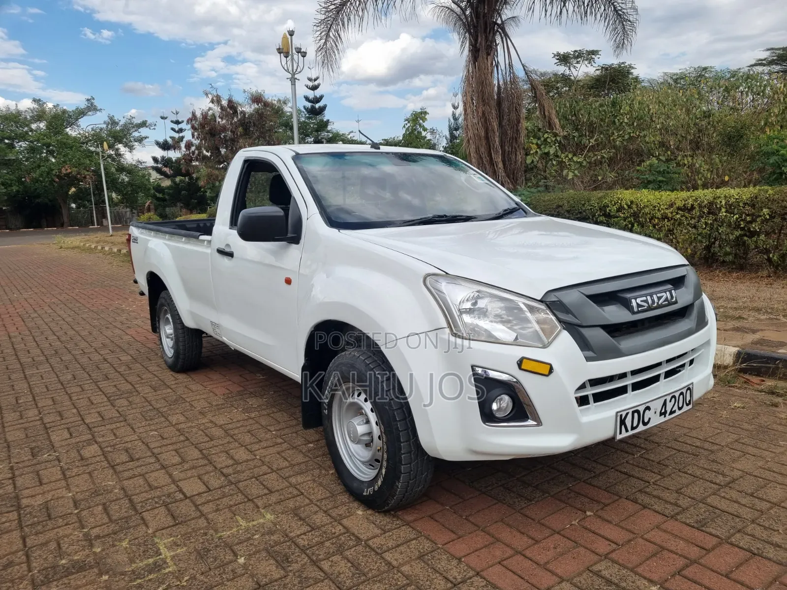 Isuzu D-MAX 2021 White
