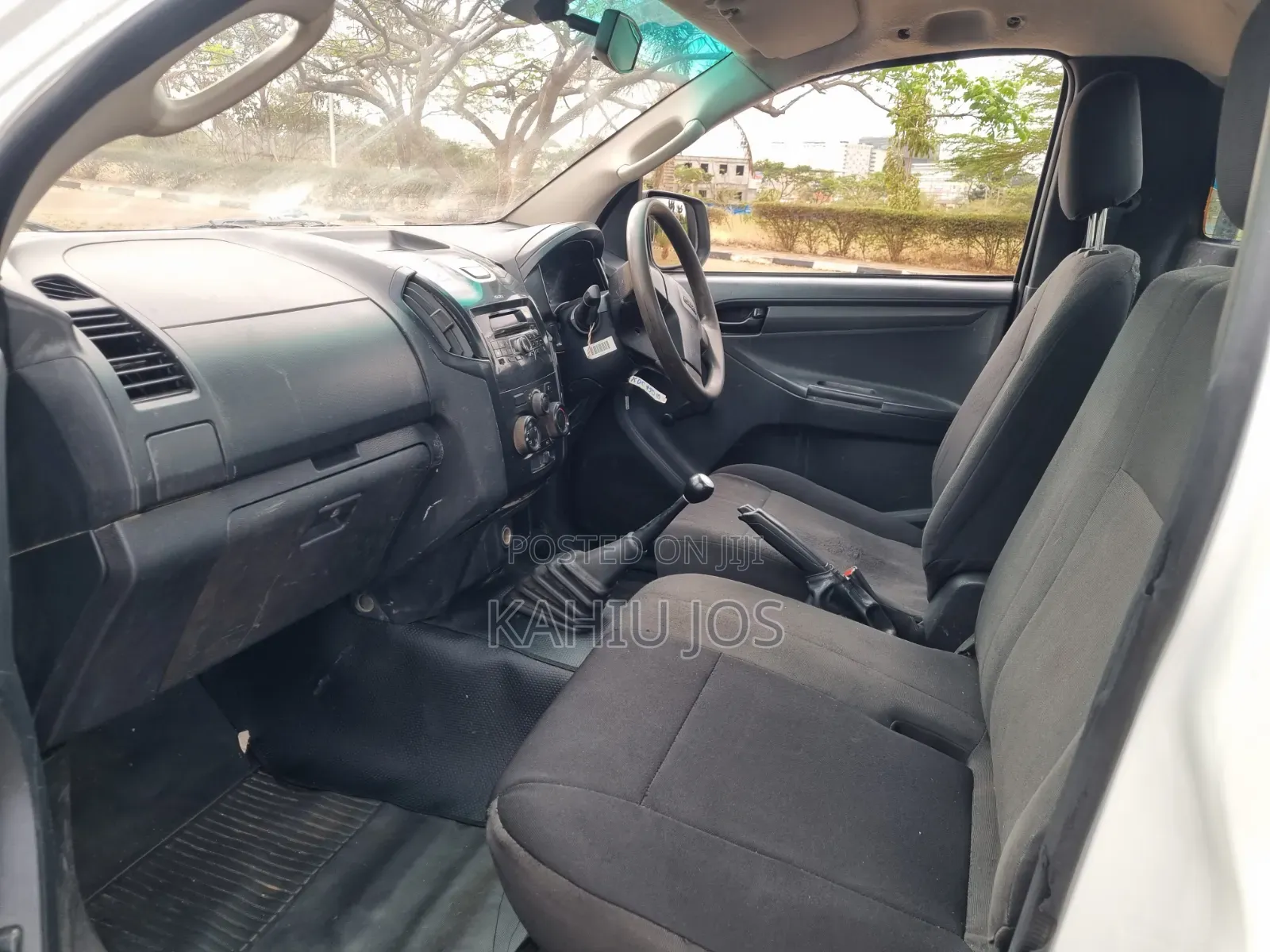 Isuzu D-MAX 2021 White