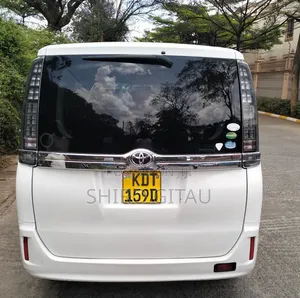 Toyota Noah 2017 White