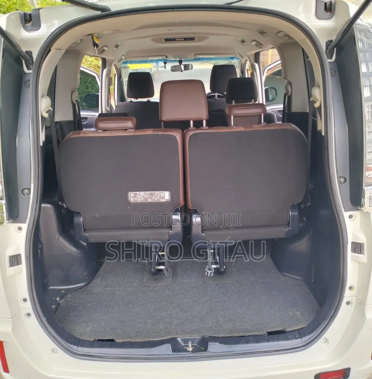 Toyota Noah 2017 White