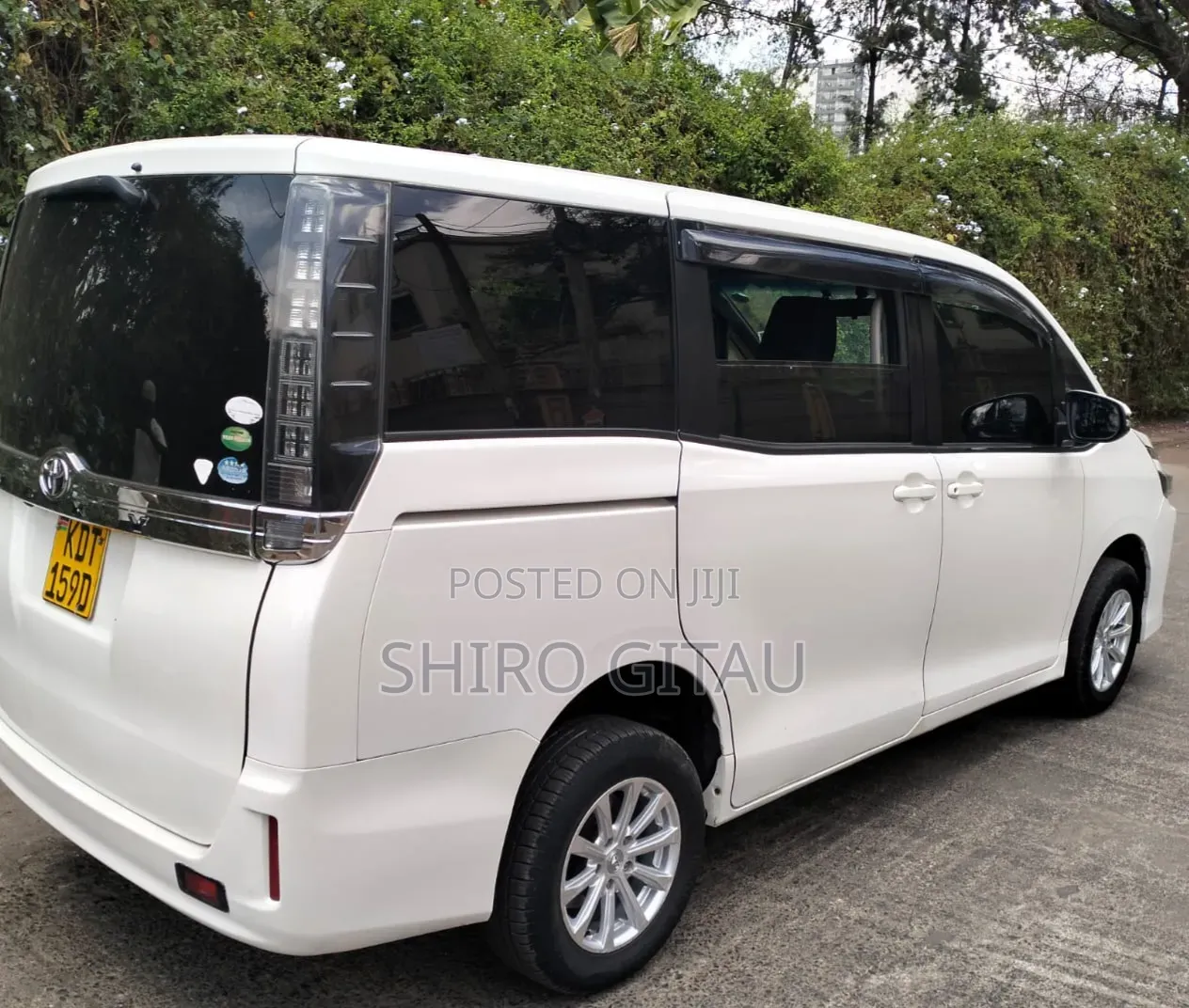Toyota Noah 2017 White
