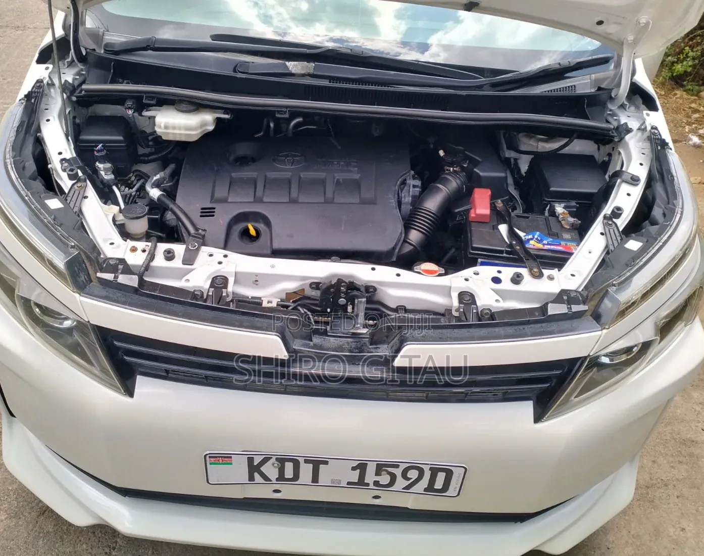 Toyota Noah 2017 White