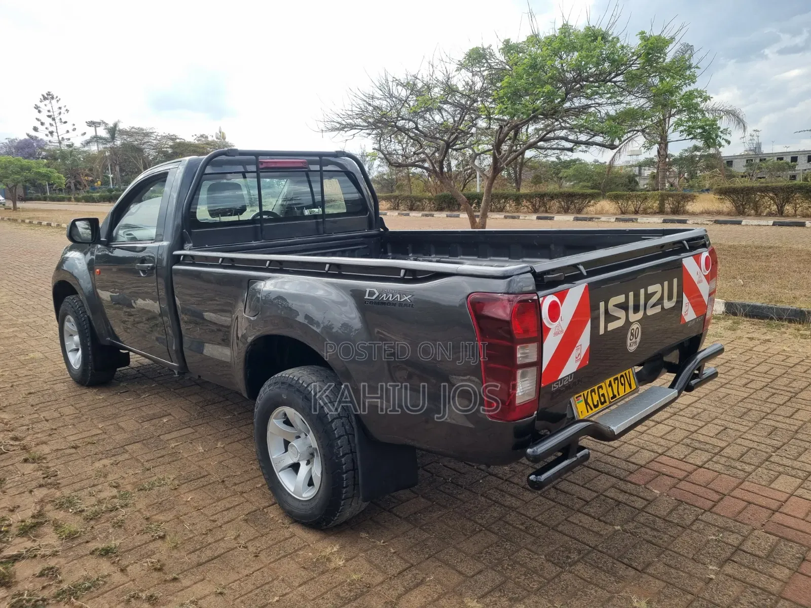 Isuzu D-MAX 2016 Gray