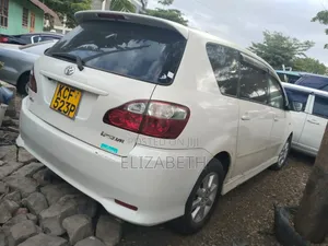 Toyota Ipsum 2009 White