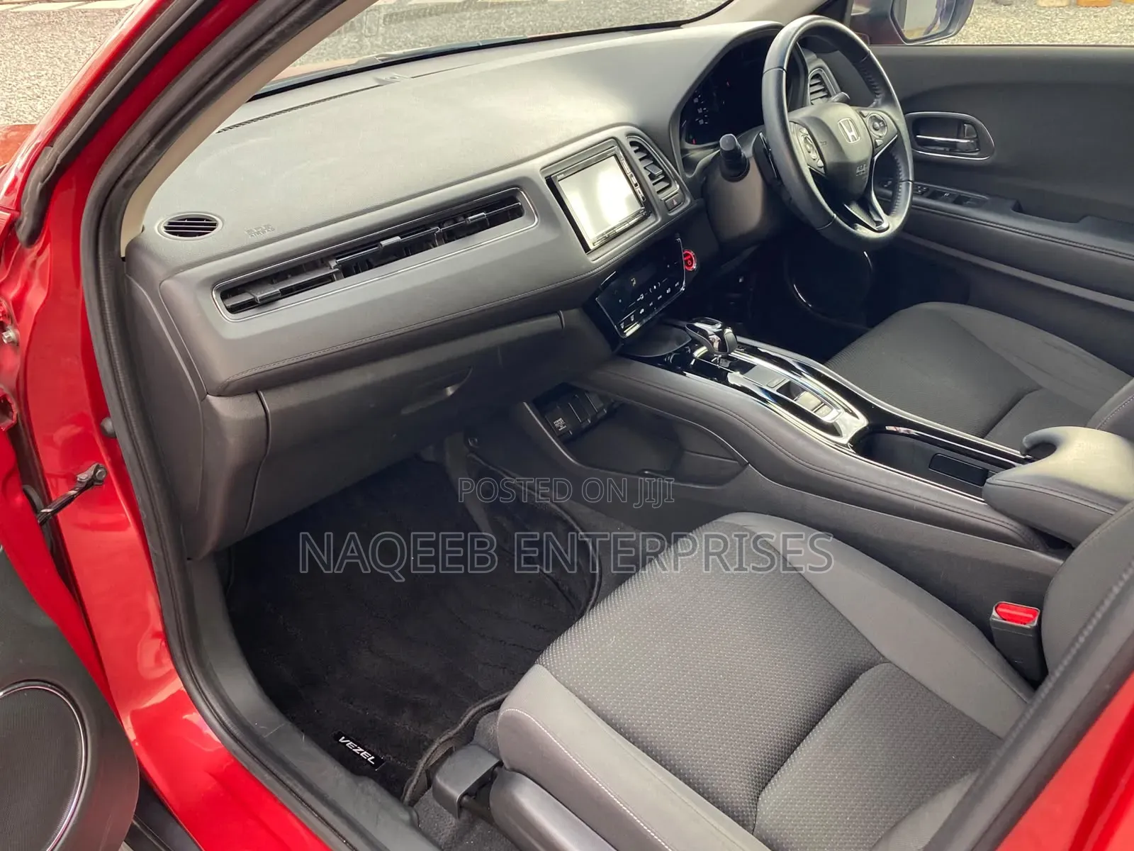 Honda Vezel 2019 Maroon