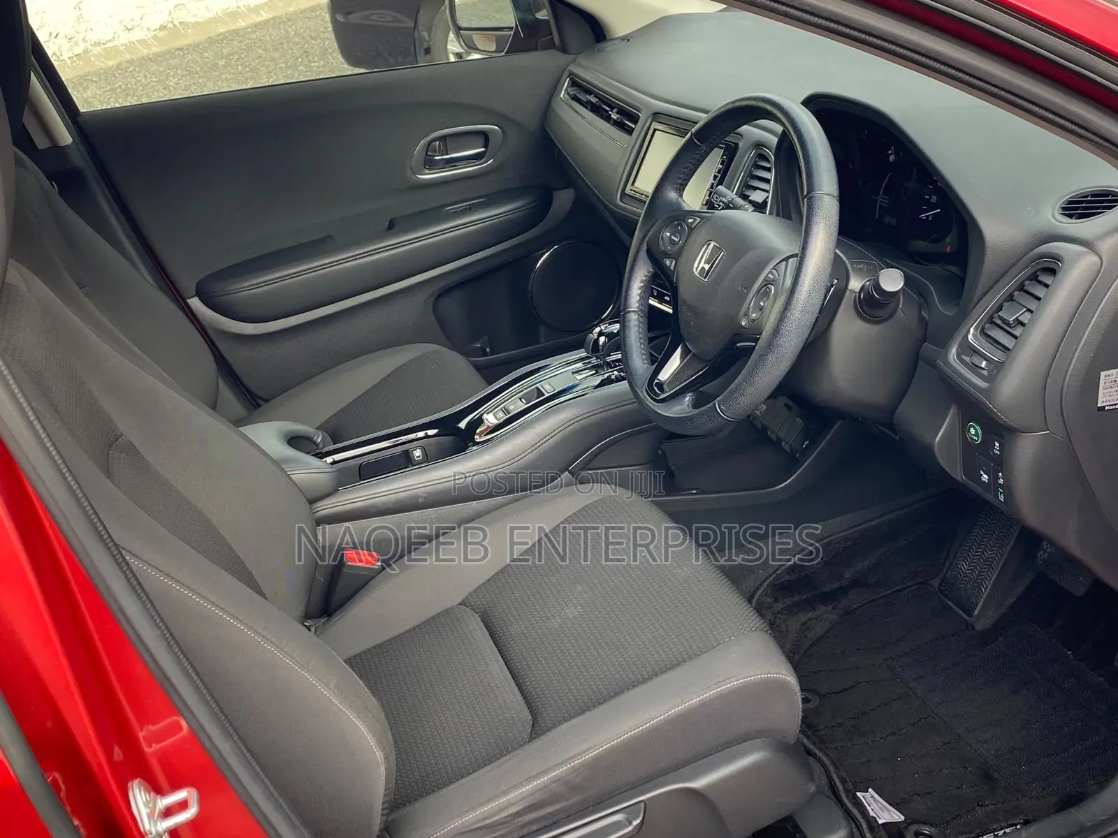 Honda Vezel 2019 Maroon
