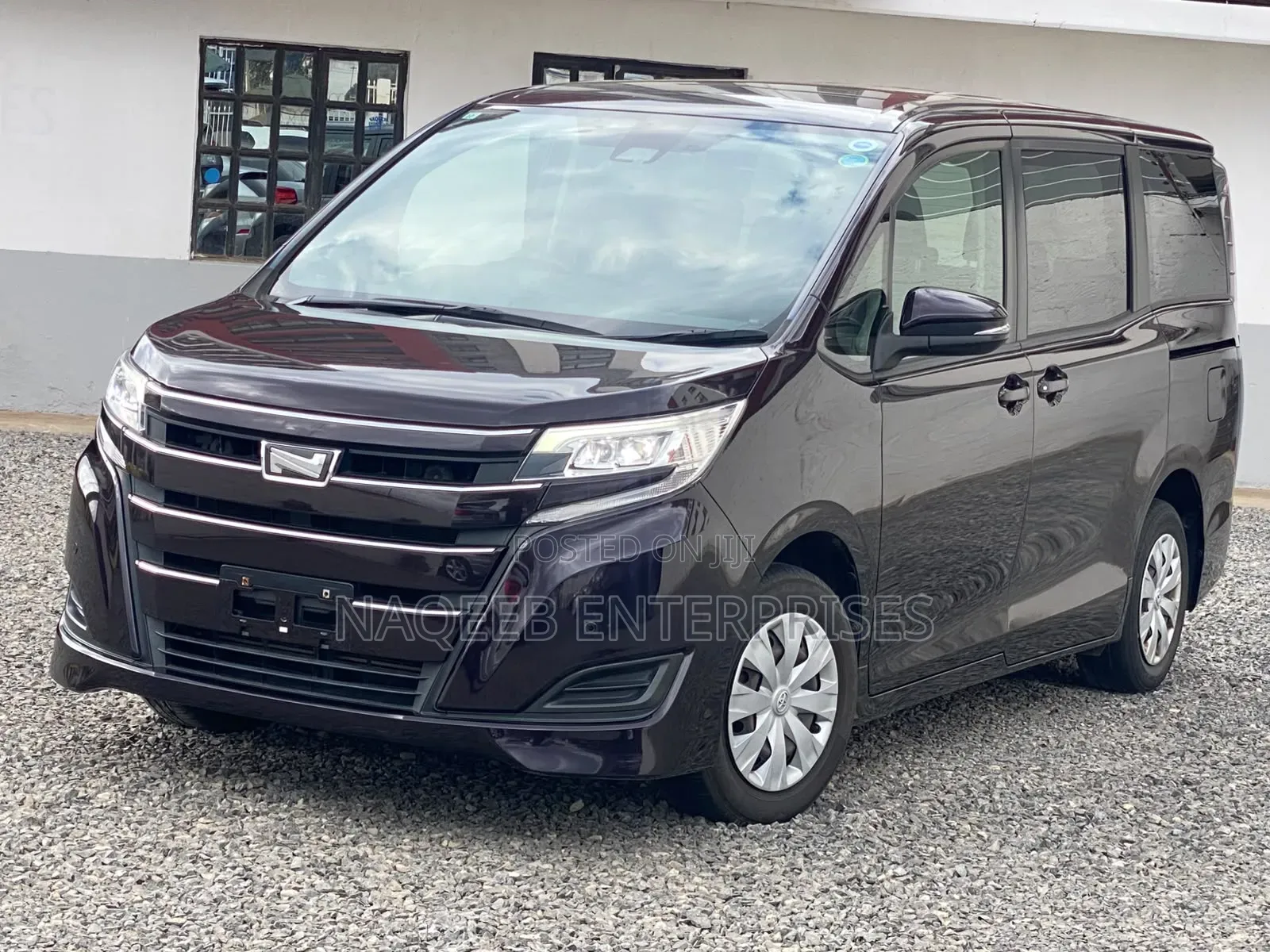 Toyota Noah 2021 Purple