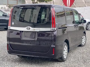 Toyota Noah 2021 Purple