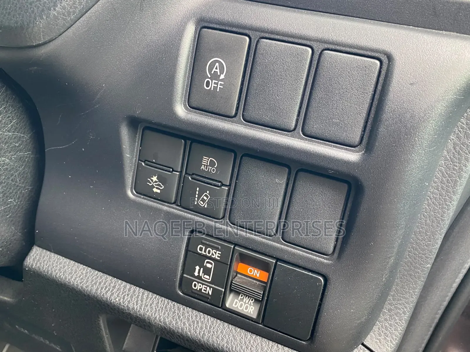 Toyota Noah 2021 Purple