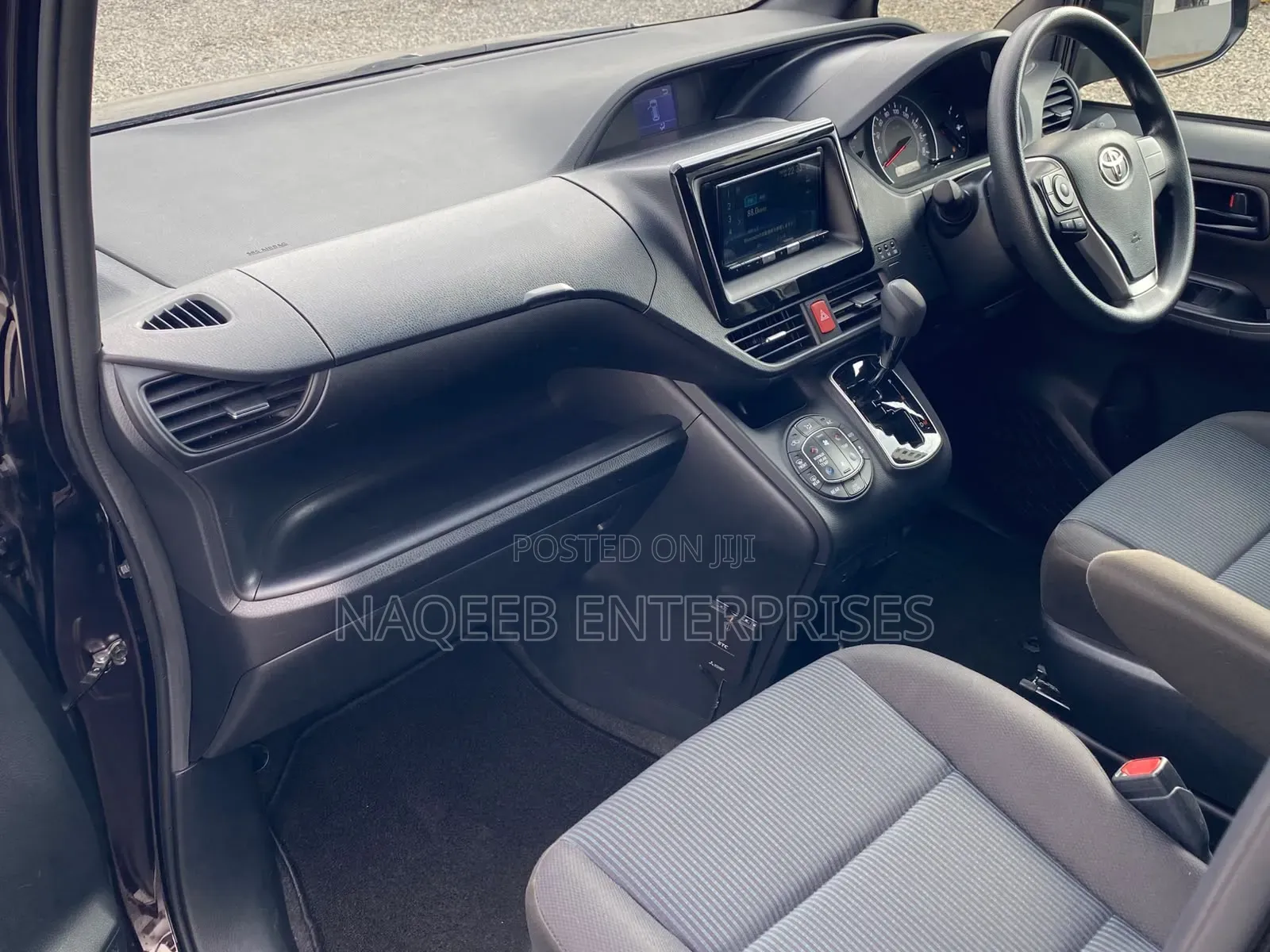 Toyota Noah 2021 Purple