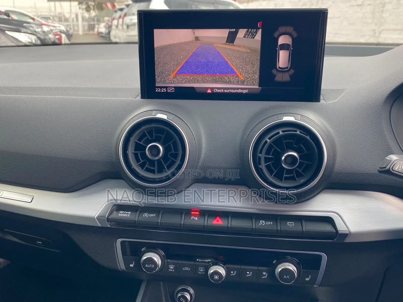 Audi Q2 2019 Silver