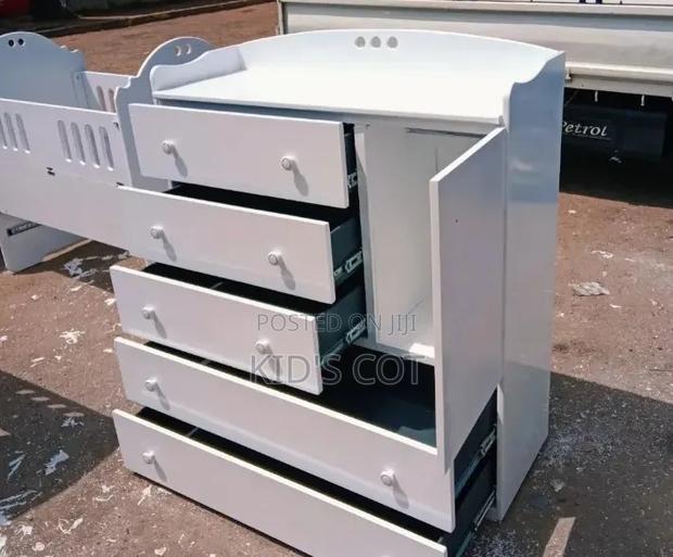 White Chest of Drawers With Interior