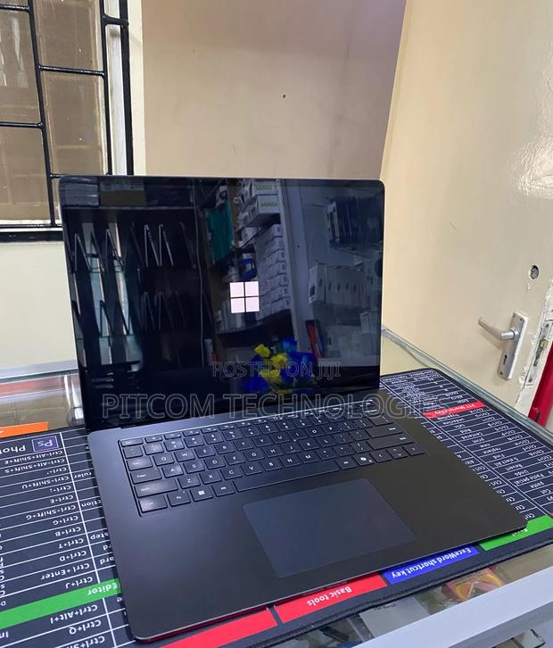 Laptop Microsoft Surface Pro 7 32GB Qualcomm Snapdragon X Elite SSD 1T