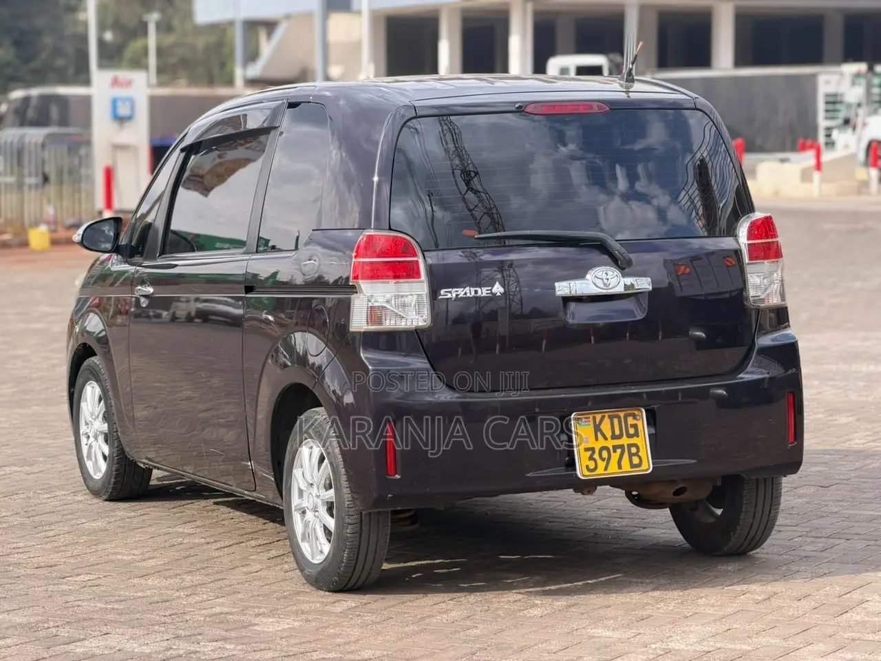 Toyota Spade 1.5 2014