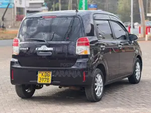 Toyota Spade 1.5 2014