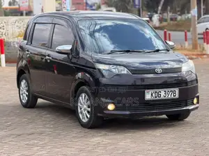 Toyota Spade 1.5 2014
