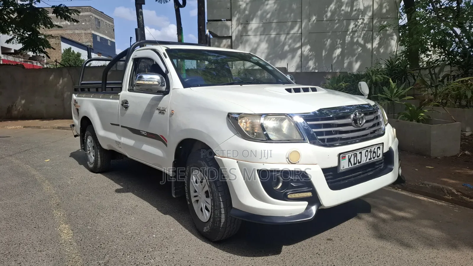 Toyota Hilux 2015 White