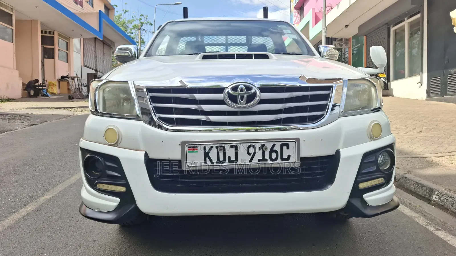 Toyota Hilux 2015 White