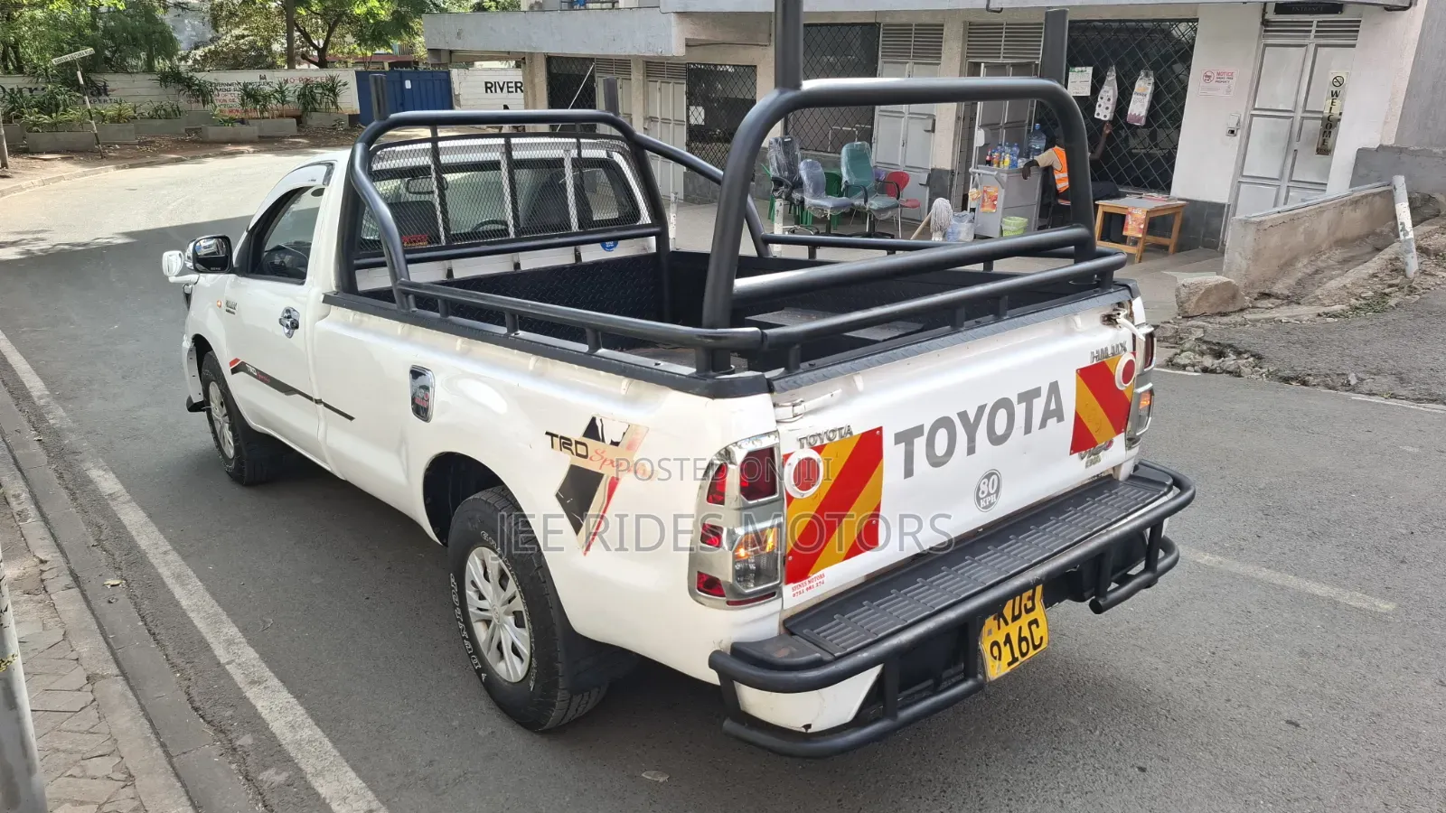 Toyota Hilux 2015 White