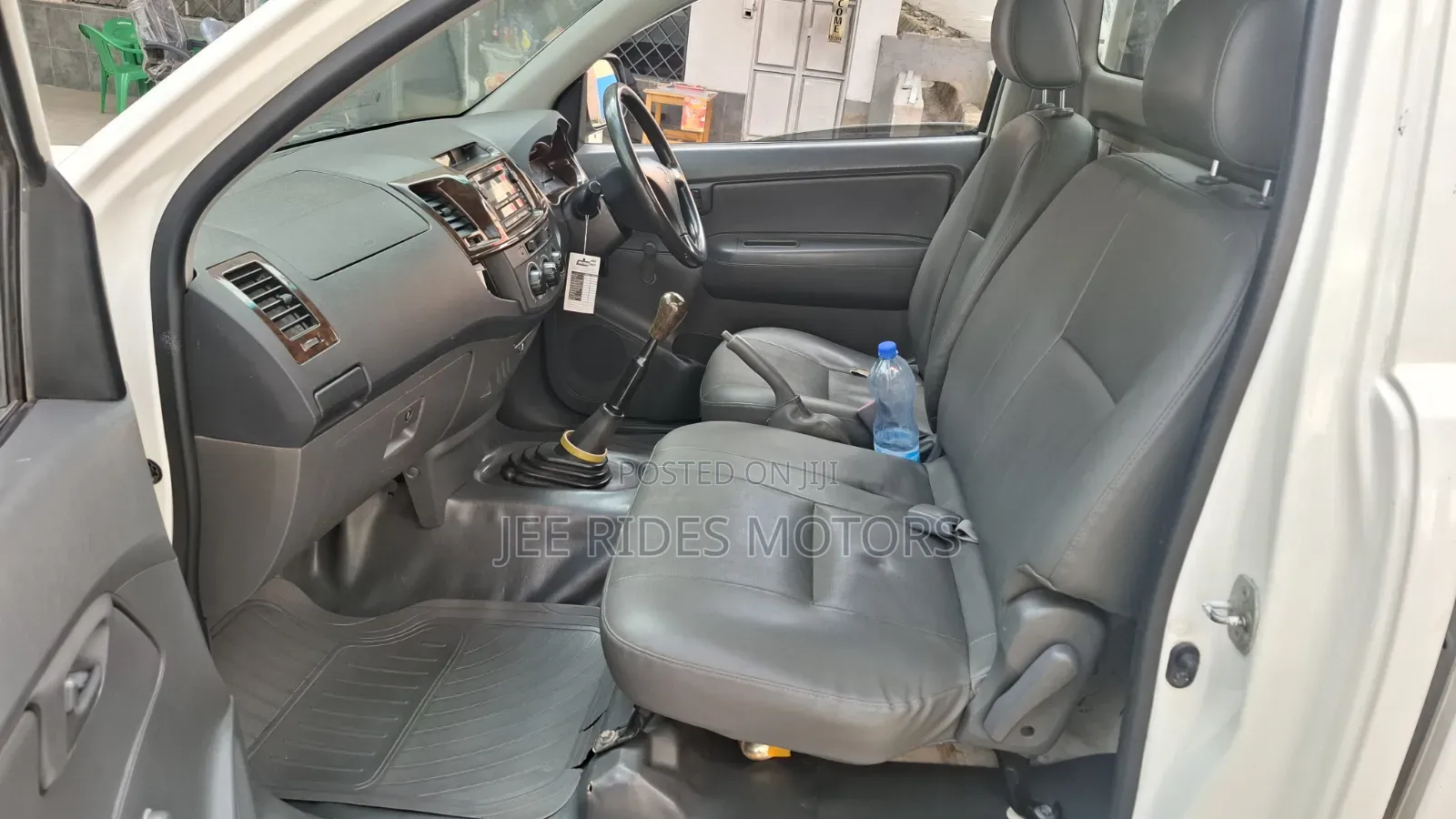 Toyota Hilux 2015 White