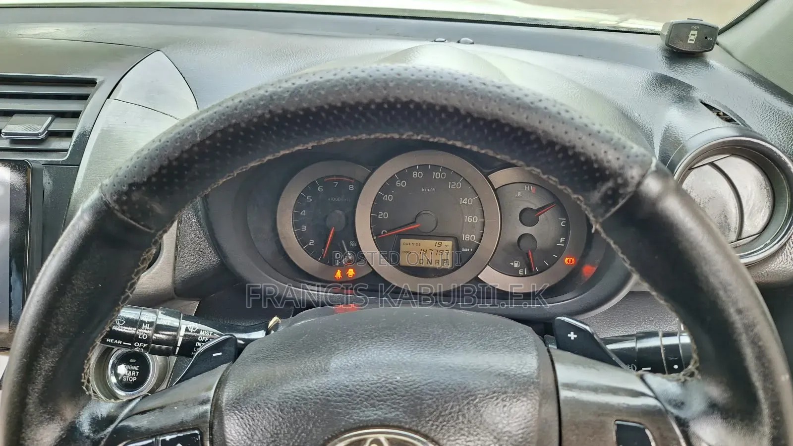 Toyota Vanguard 2010 White