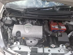 Toyota Vitz 2014 White