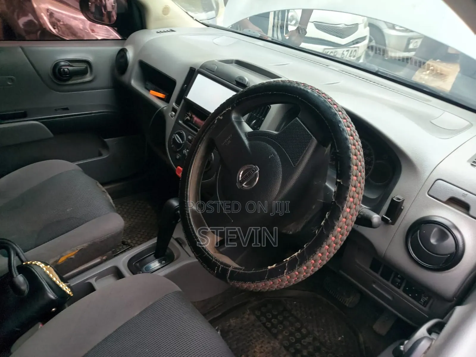 Toyota Vitz 2014 White
