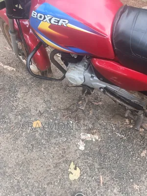 Bajaj Boxer 125 2026 Red