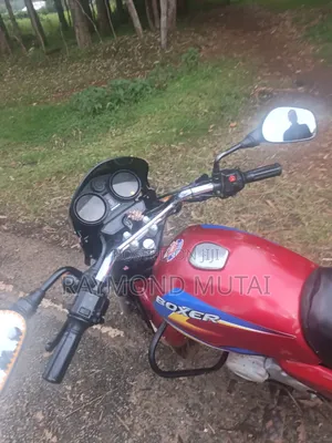 Bajaj Boxer 125 2026 Red