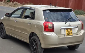 Toyota Corolla RunX 2004 Gold