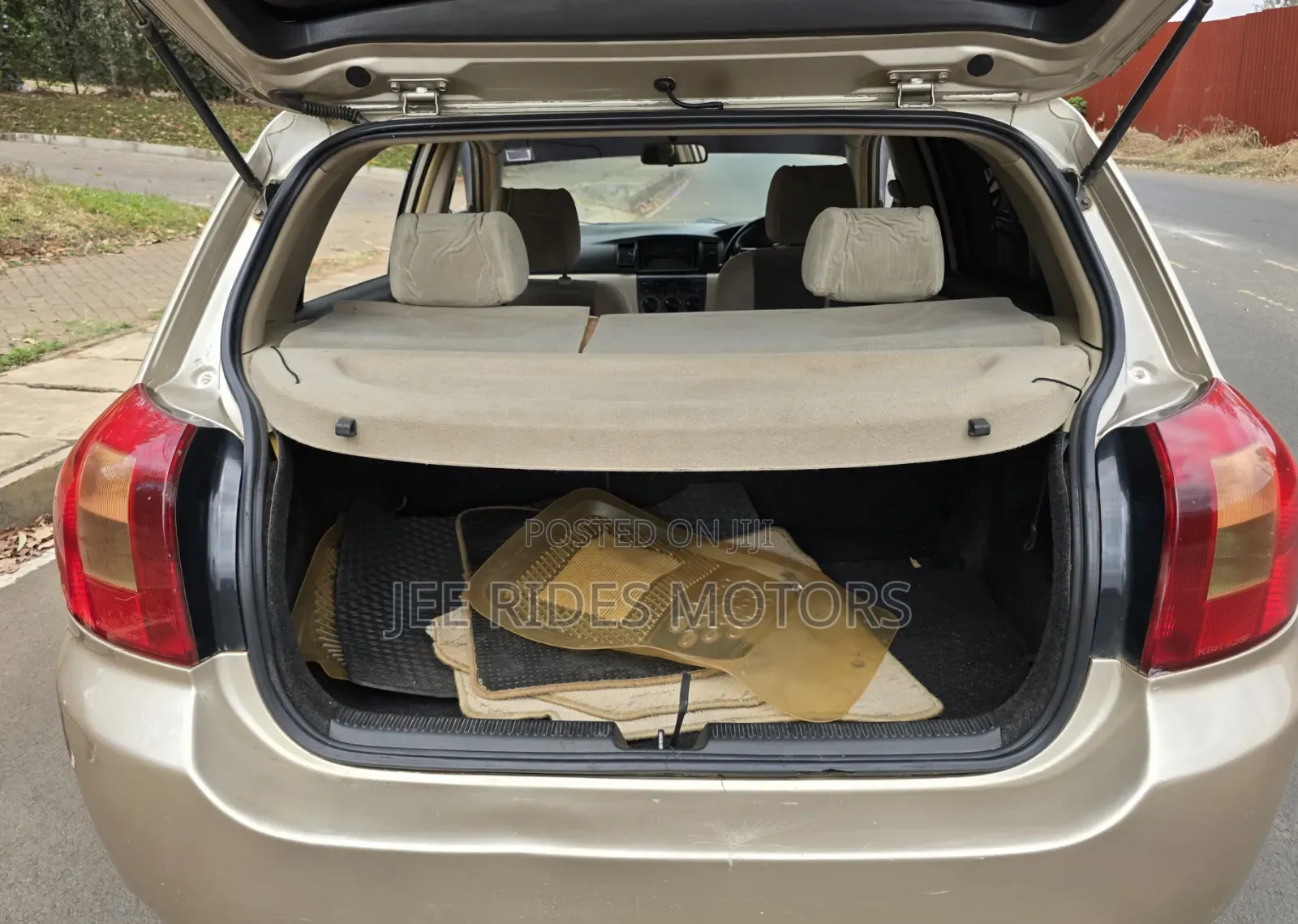 Toyota Corolla RunX 2004 Gold
