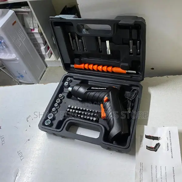 250RPM Rechargeable Screwdriver With Two Way Rotation Control