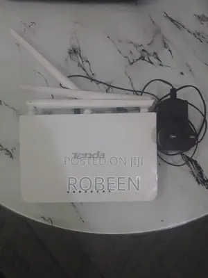Tenda WiFi Router With Antennas and Power Adapter