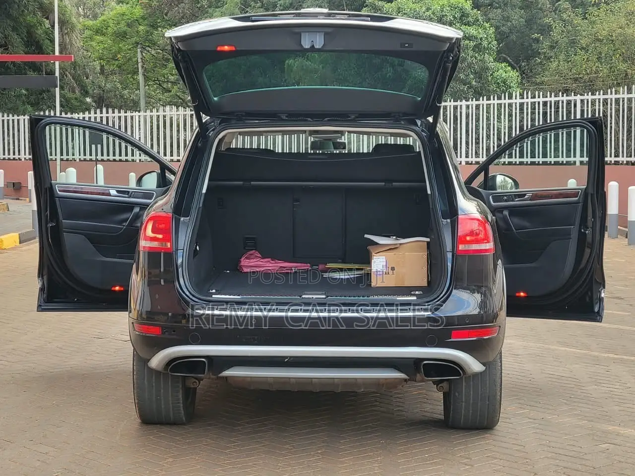 Volkswagen Touareg 2013 Black