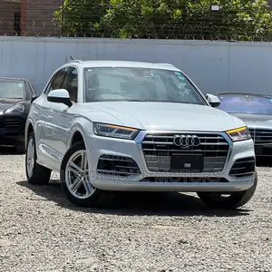 Audi Q5 2.0T Premium AWD quattro 2019 White