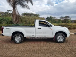 Isuzu D-MAX 2016 White
