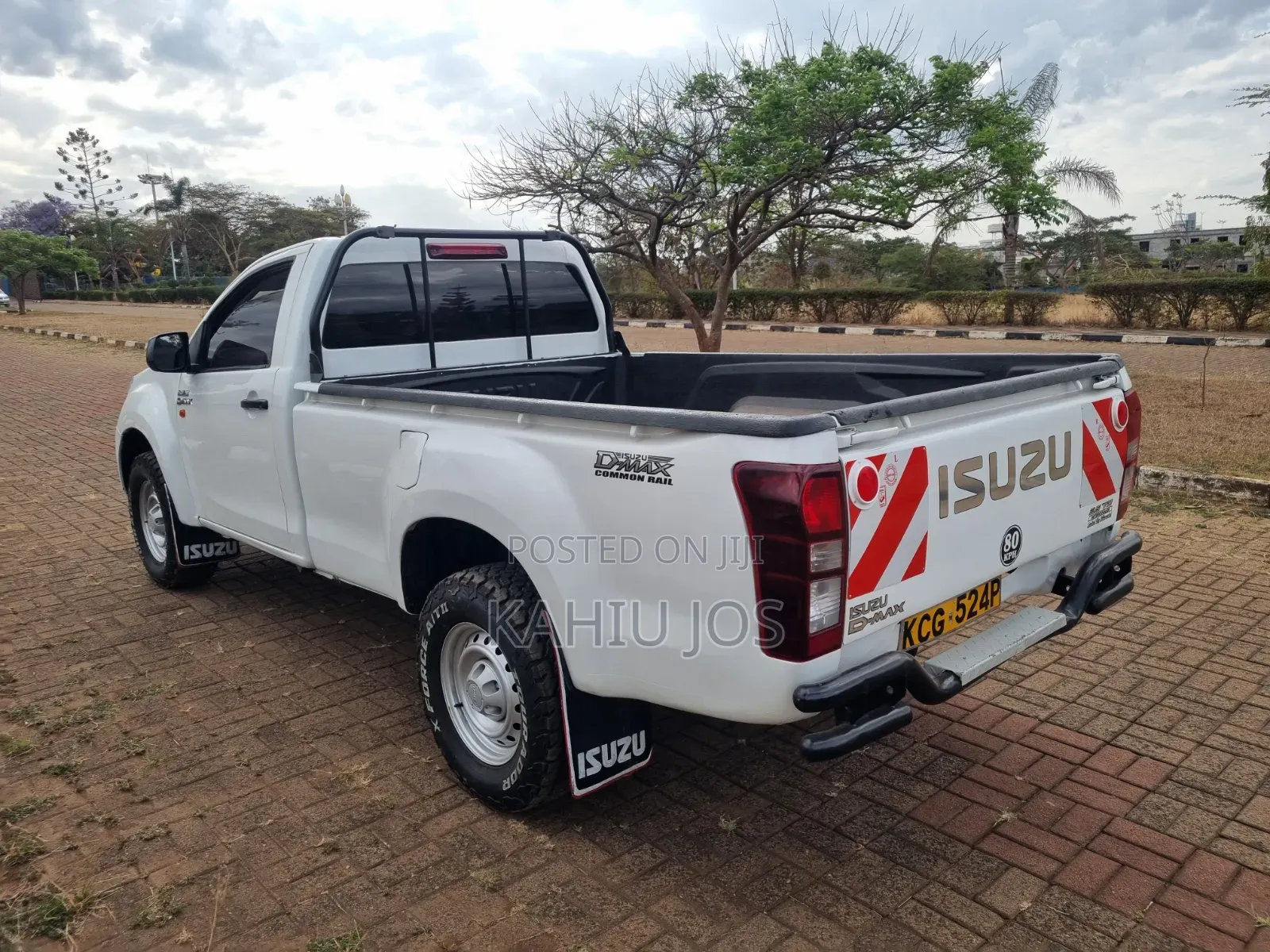 Isuzu D-MAX 2016 White