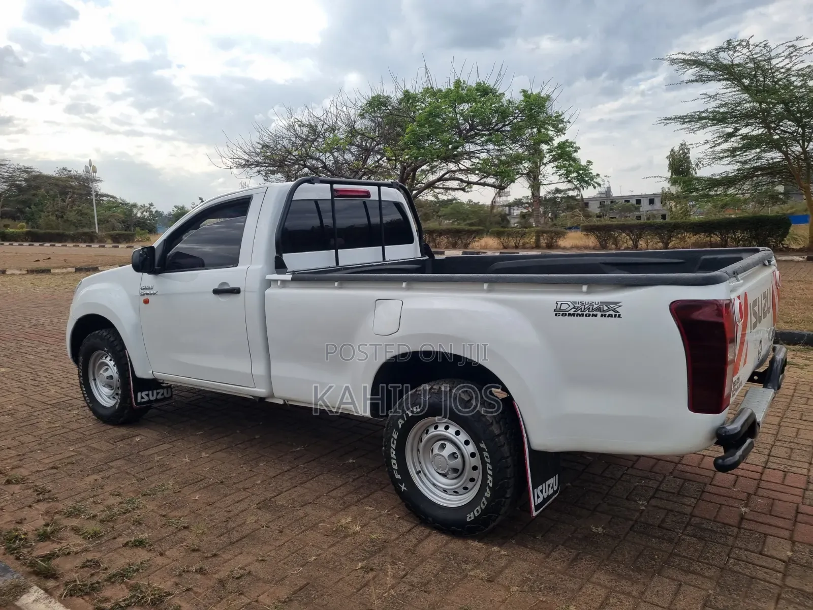 Isuzu D-MAX 2016 White