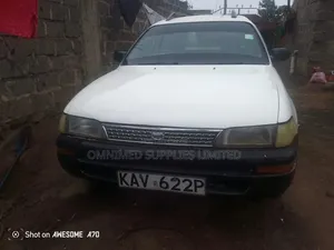 Toyota Corolla 1998 White